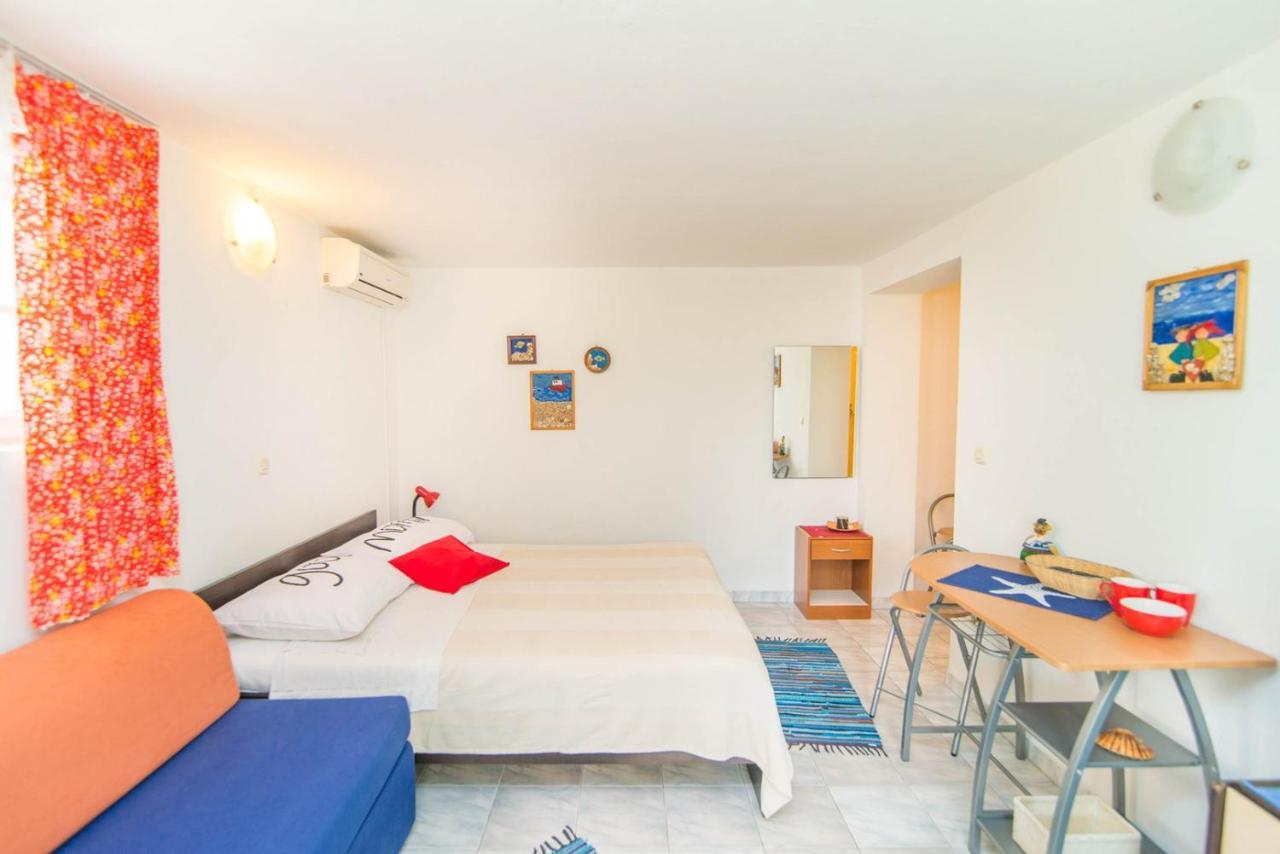 Apartments Mili 732 Makarska Bagian luar foto