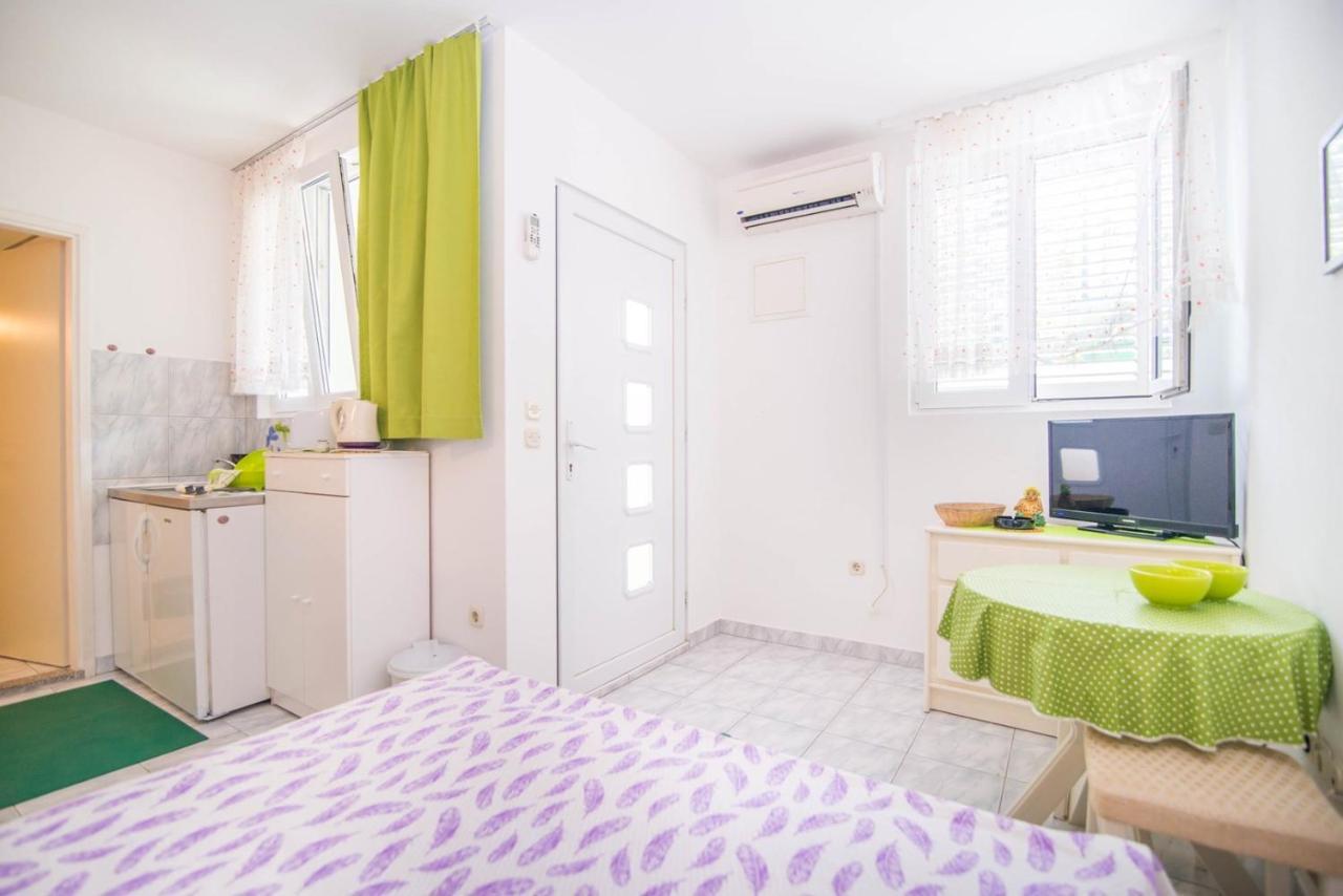 Apartments Mili 732 Makarska Bagian luar foto