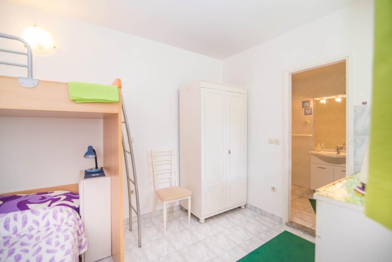 Apartments Mili 732 Makarska Bagian luar foto